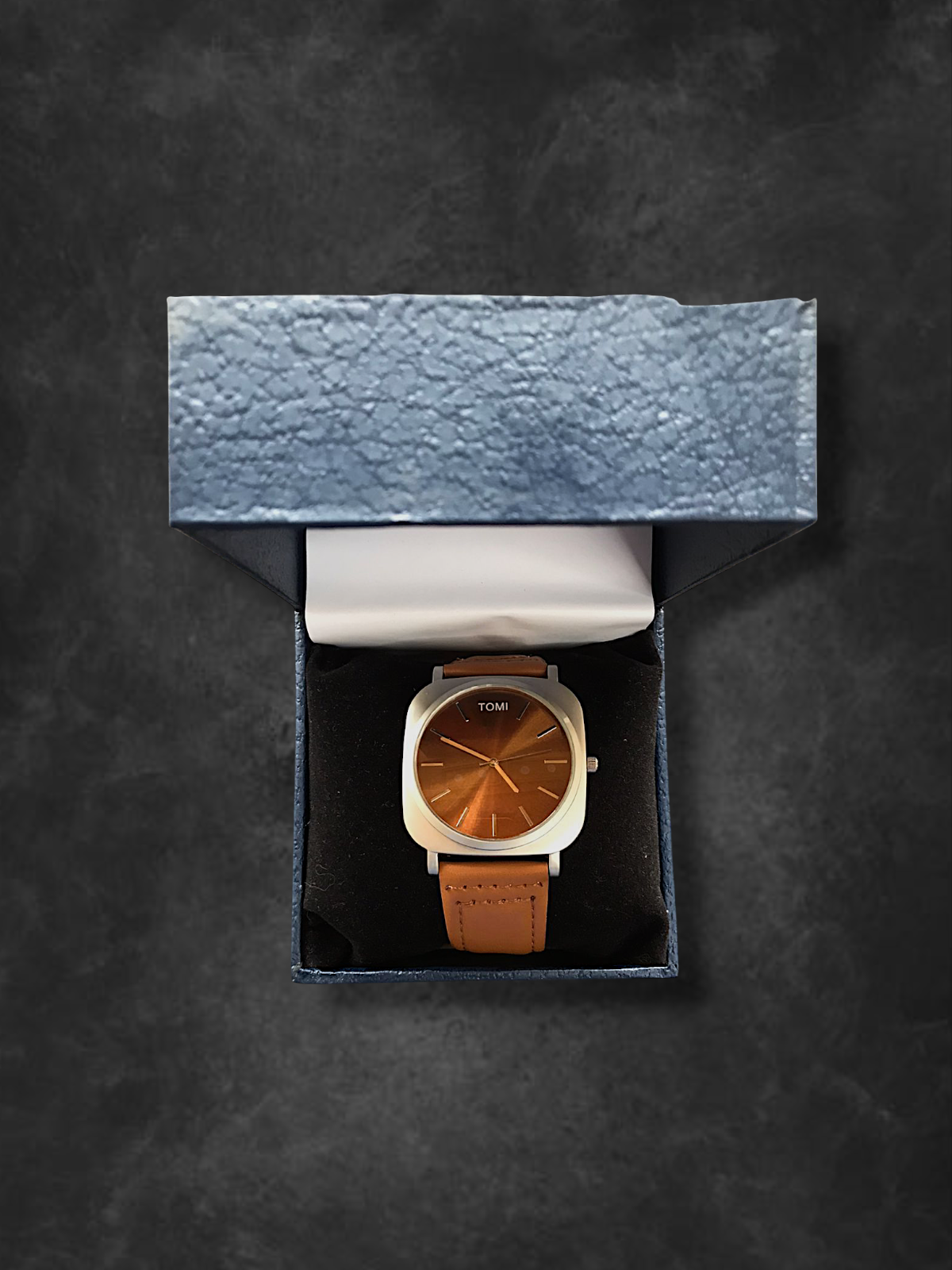 TOMI WRIST WATCH